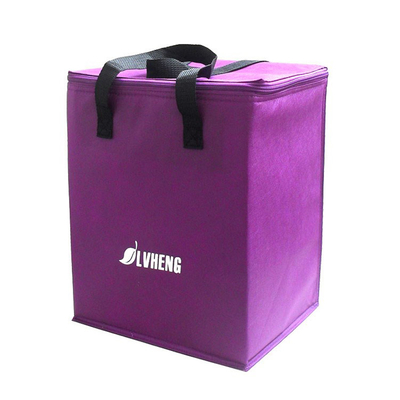 O vinho não tecido 20x15x20cm 80gsm 2mm EPE isolou um saco mais fresco